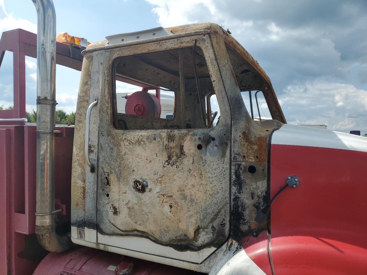 1996 International 8000 8100 VIN: 1HSHBAHN3TH238425 Lot: 65790133