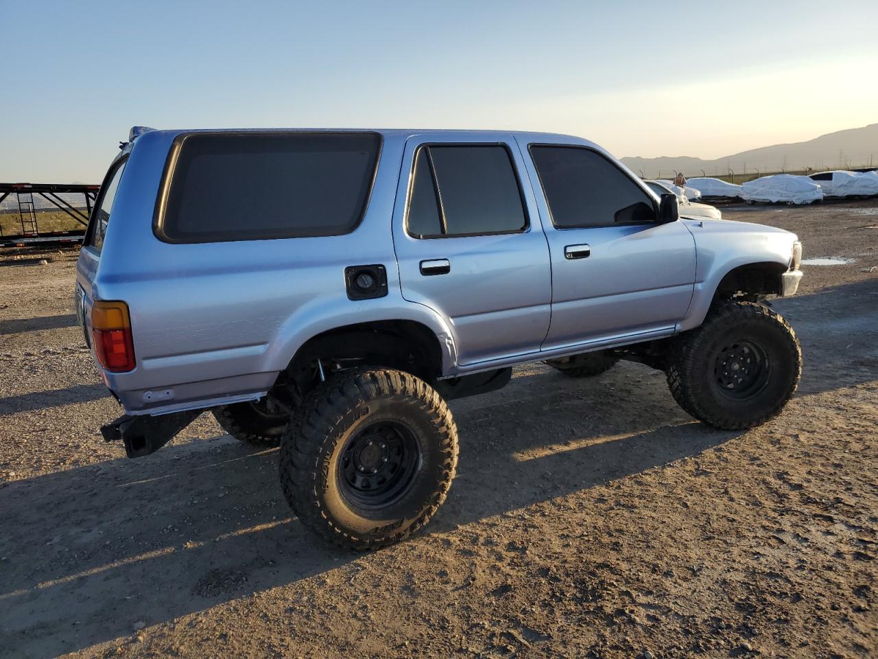 1994 Toyota 4Runner Vn39 Sr5 VIN: JT3VN39W6R0141334 Lot: 68570573