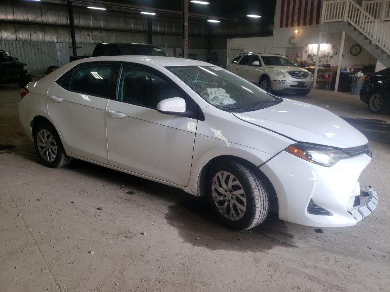 2019 Toyota Corolla L VIN: 2T1BURHE5KC226657 Lot: 69387323