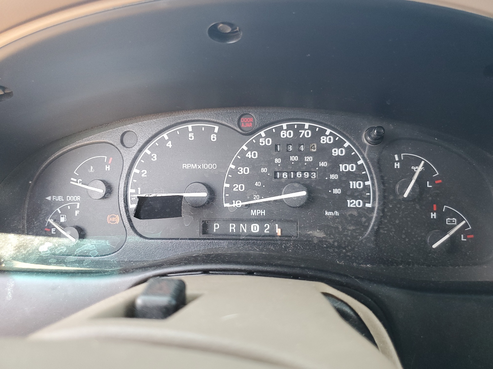 1FMDU65E3YZA11459 2000 Ford Explorer Limited