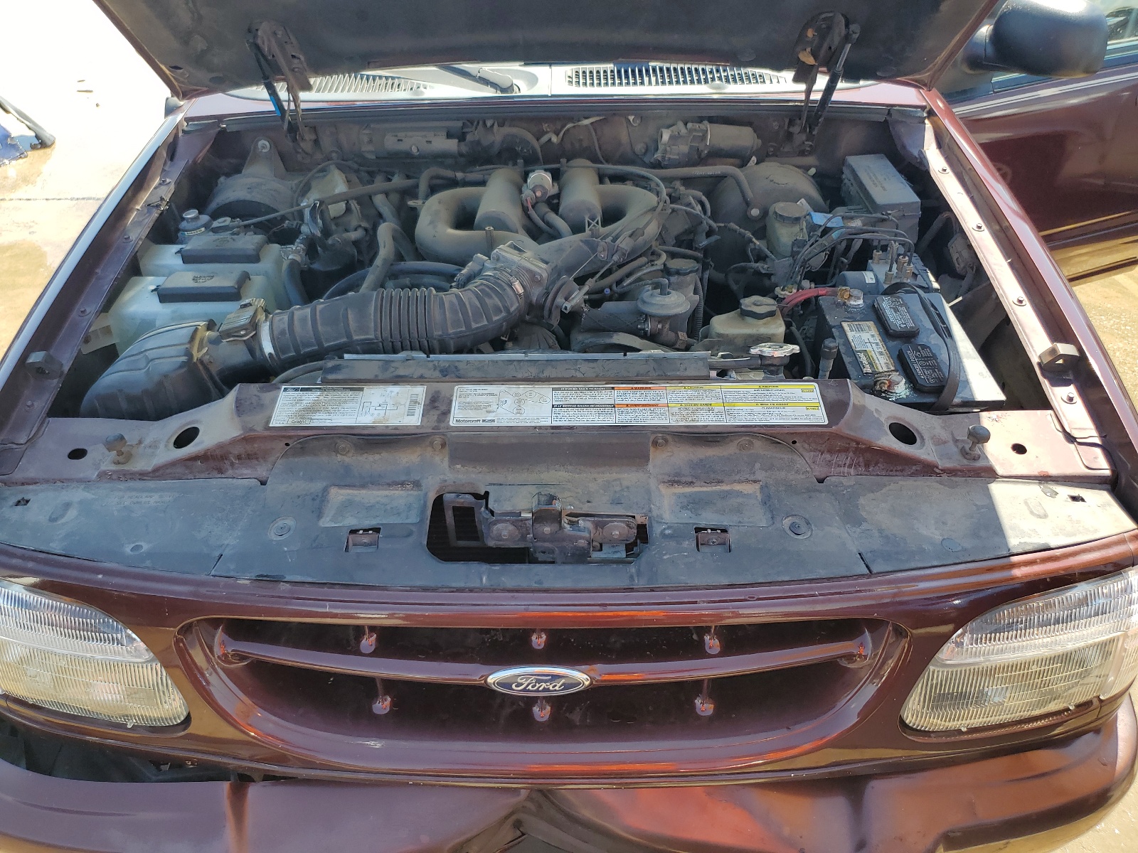 1FMDU65E3YZA11459 2000 Ford Explorer Limited