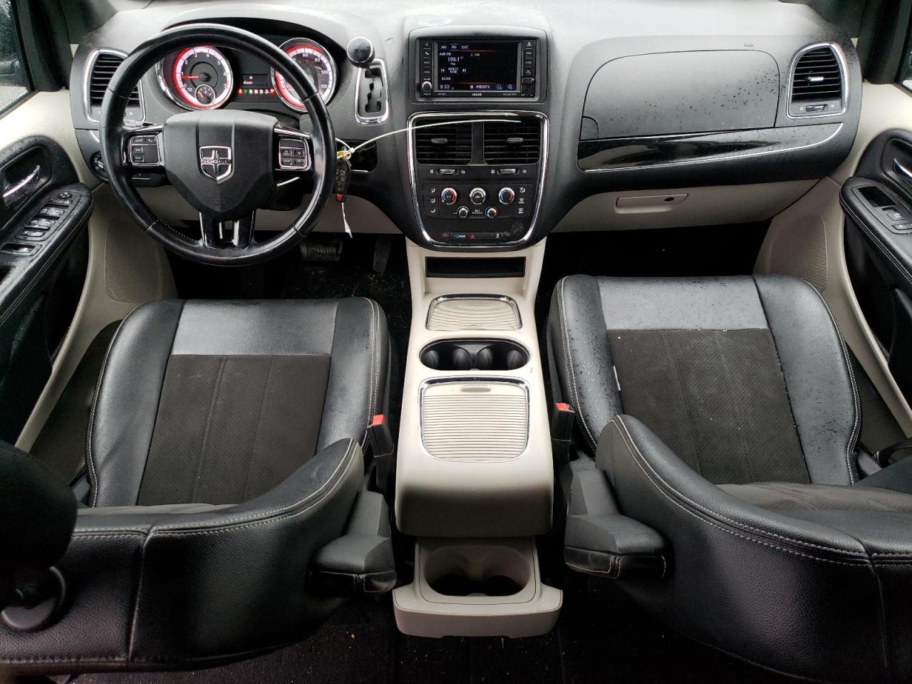 2019 Dodge Caravan - Image 8