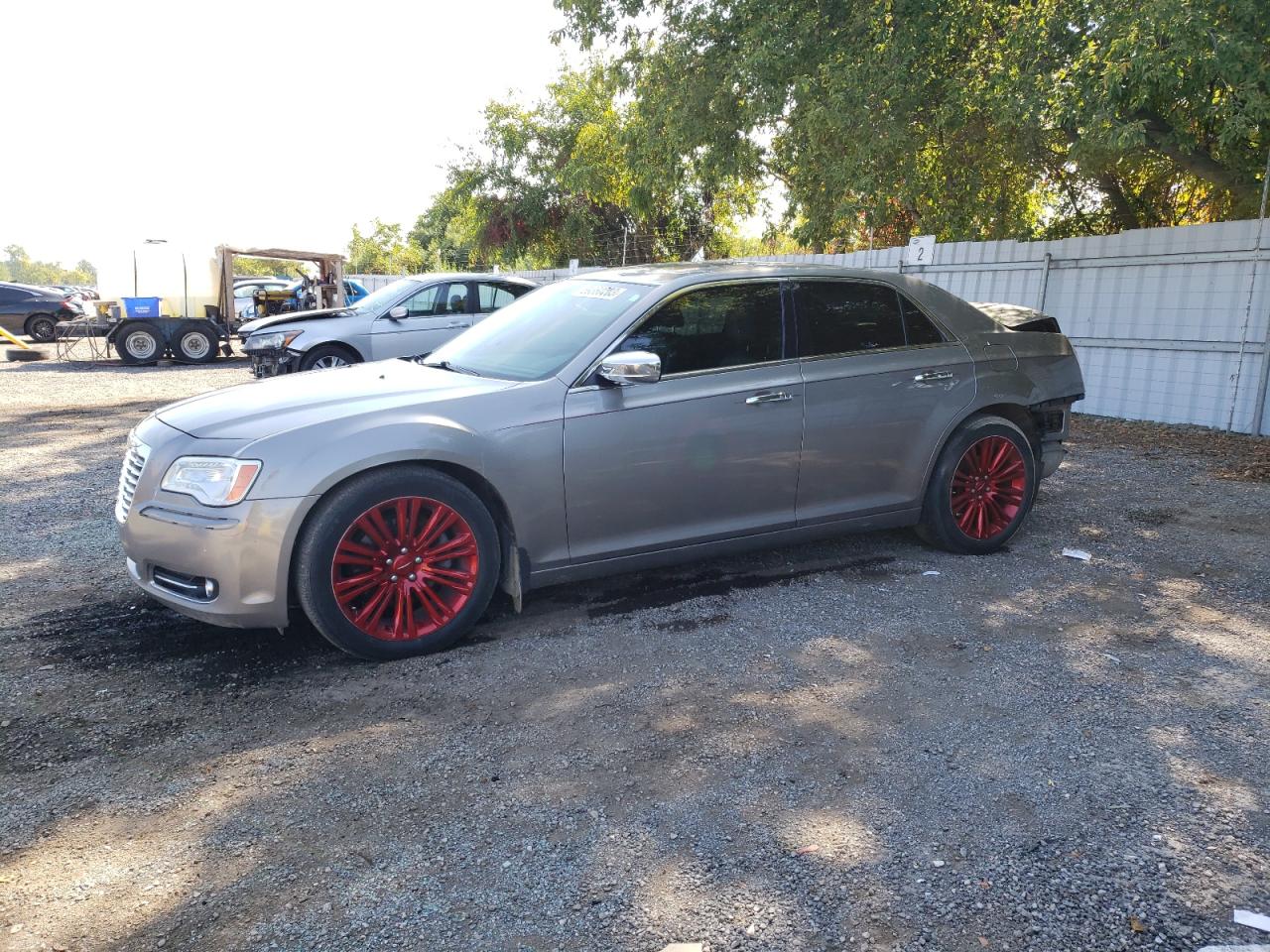 2014 Chrysler 300C იყიდება London-ში, ON - Rear End