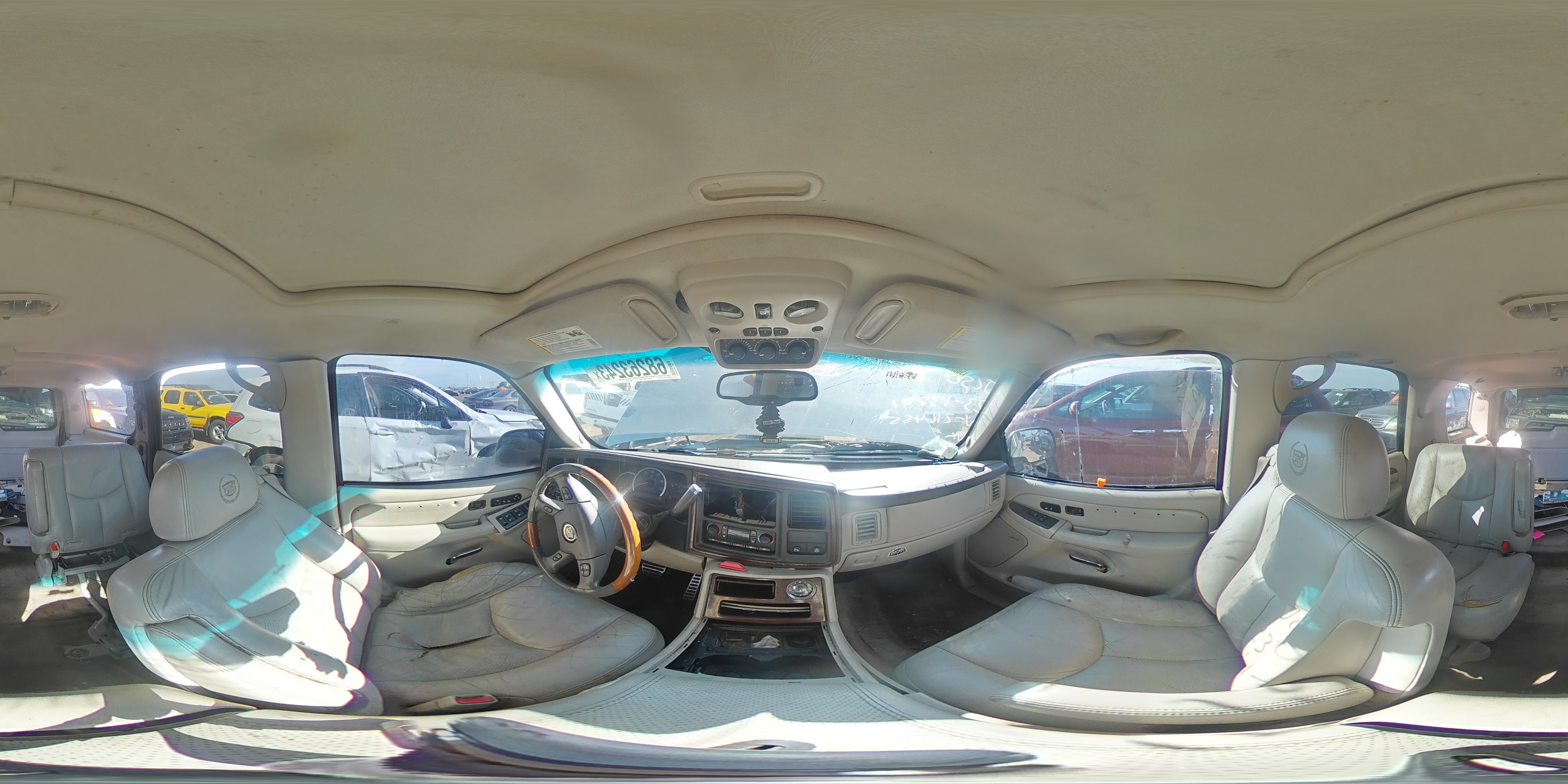 2004 Cadillac Escalade Luxury VIN: 1GYEK63N44R216455 Lot: 68263243