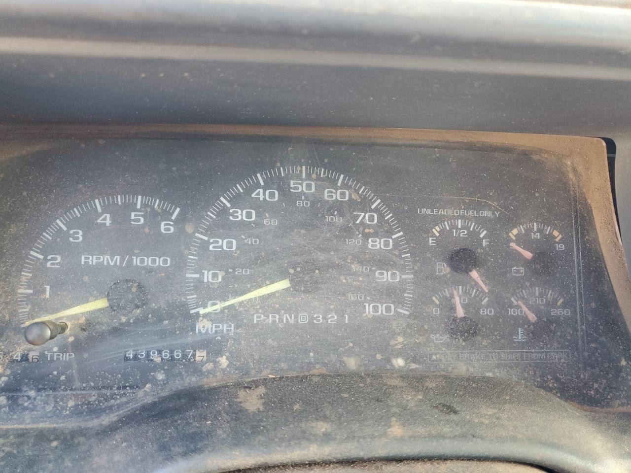 1998 Chevrolet GMT-400 - Image 9