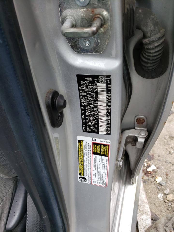 2010 Toyota Corolla - Image 12