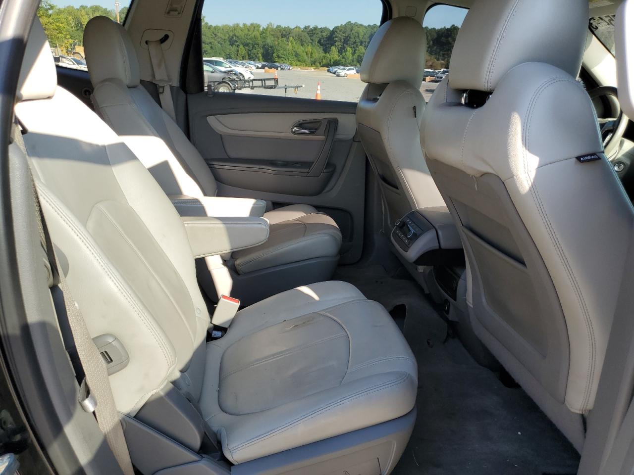 2017 Chevrolet Traverse - Image 11