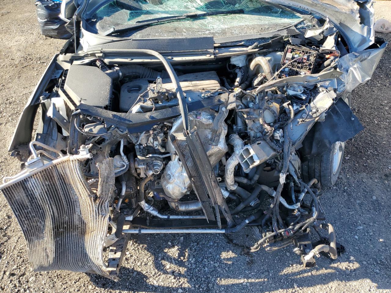 2017 Chevrolet Volt - Image 11