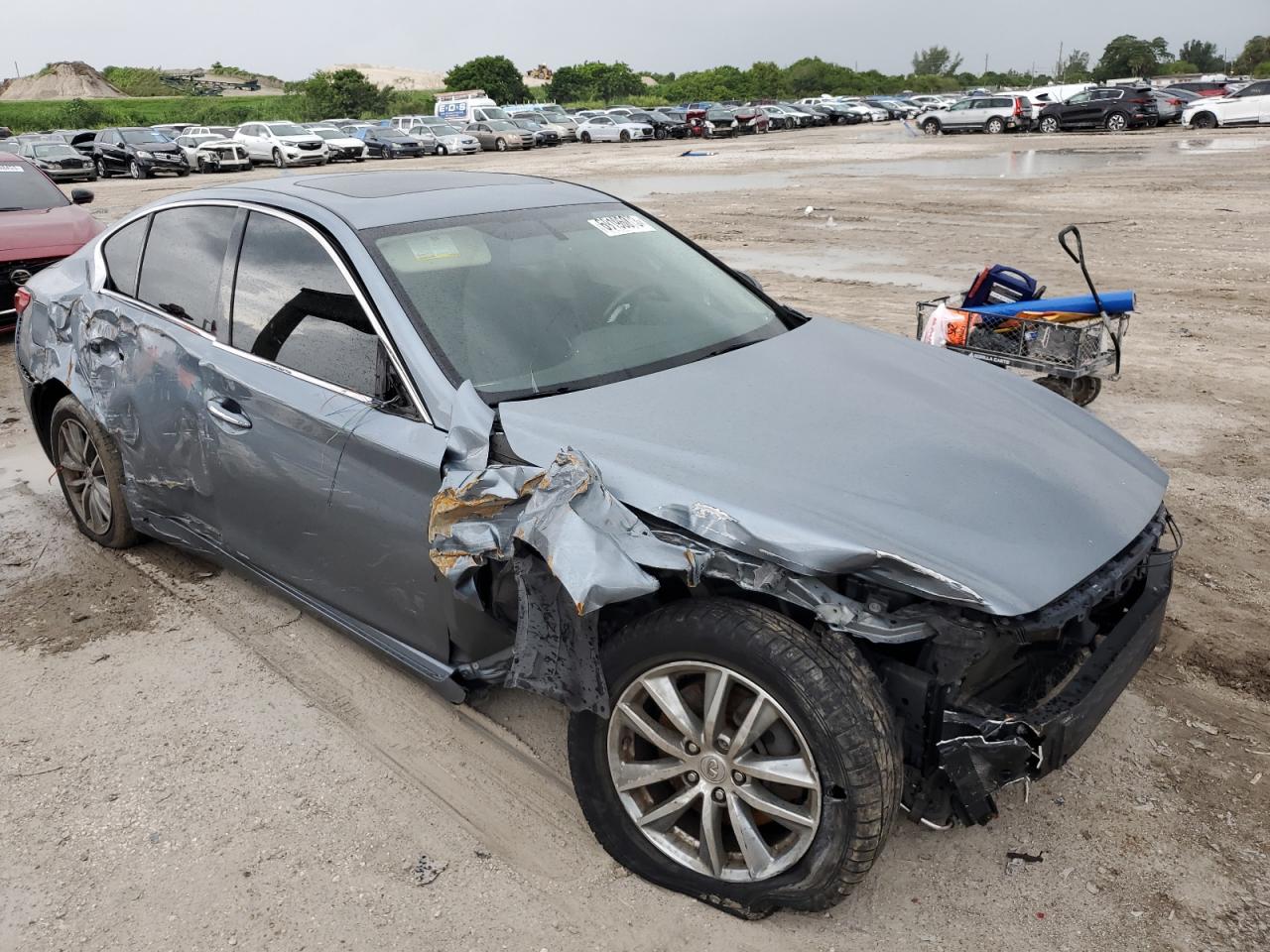 2015 Infiniti Q50 - Image 4