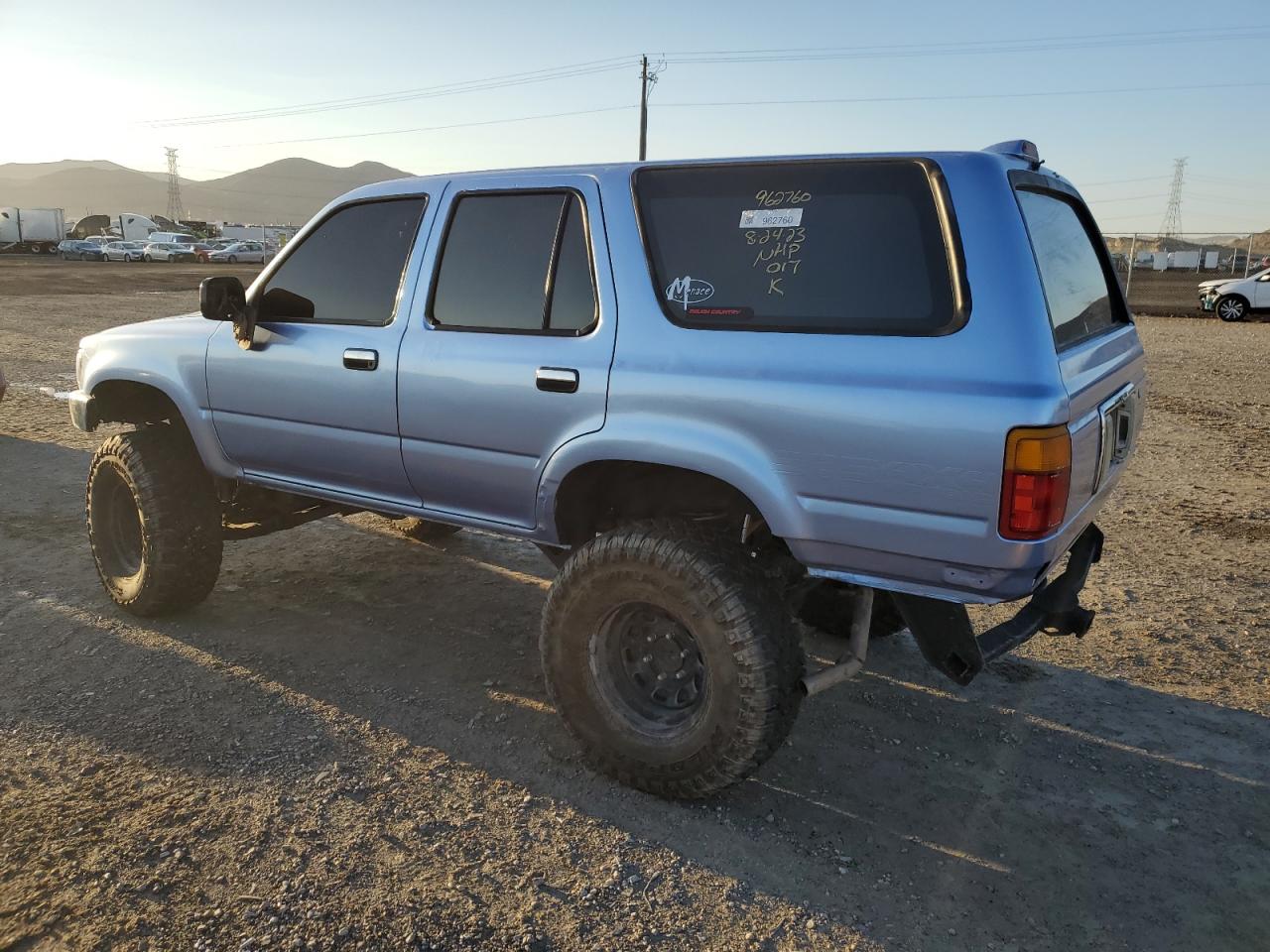 1994 Toyota 4Runner Vn39 Sr5 VIN: JT3VN39W6R0141334 Lot: 68570573