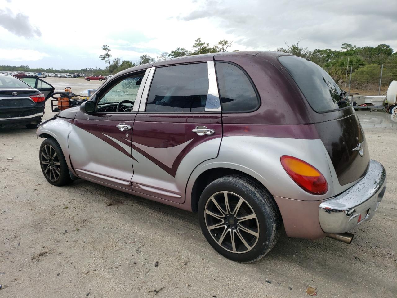 2002 Chrysler PT Cruiser - Image 2