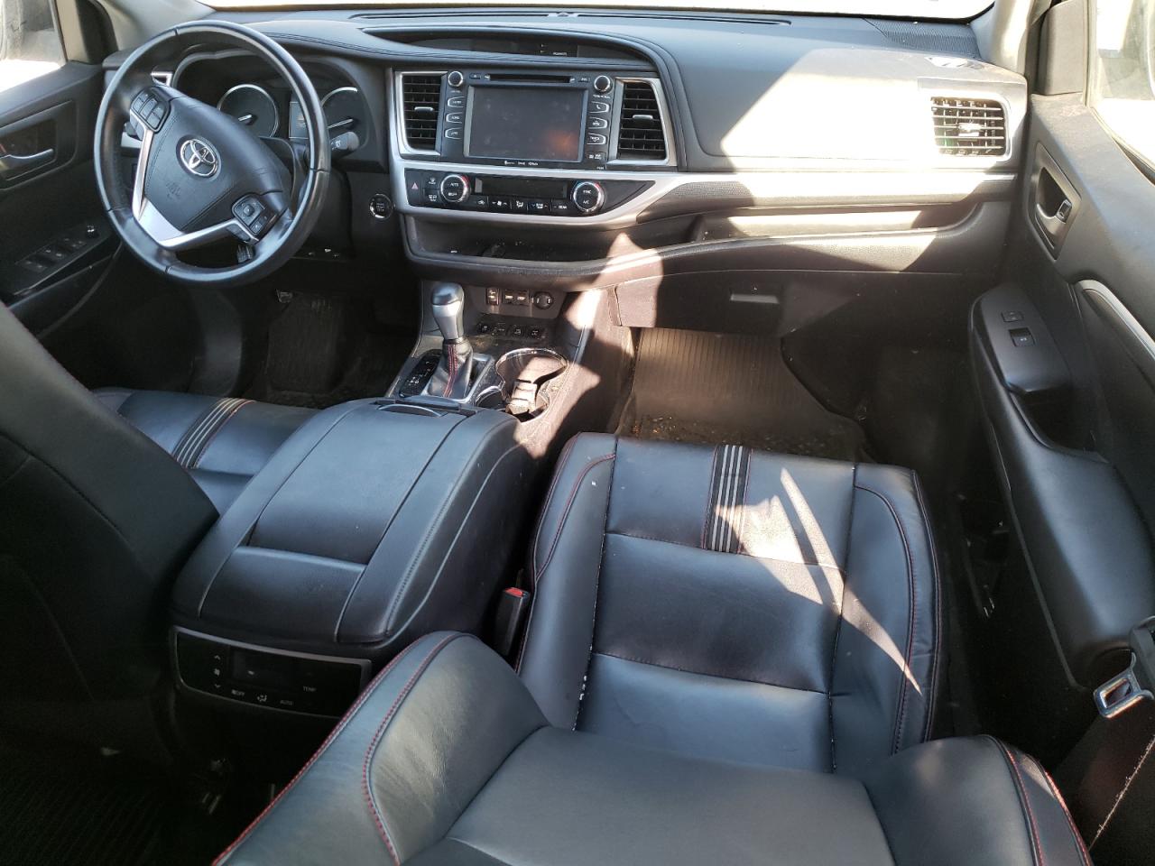 2019 Toyota Highlander Se VIN: 5TDJZRFH9KS605842 Lot: 68599993