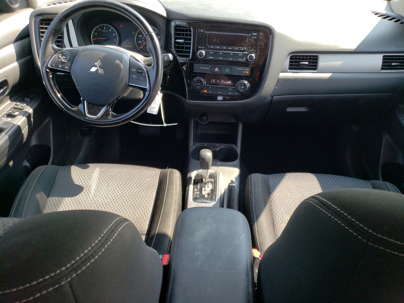 JA4AD2A34GZ038568 2016 Mitsubishi Outlander Es