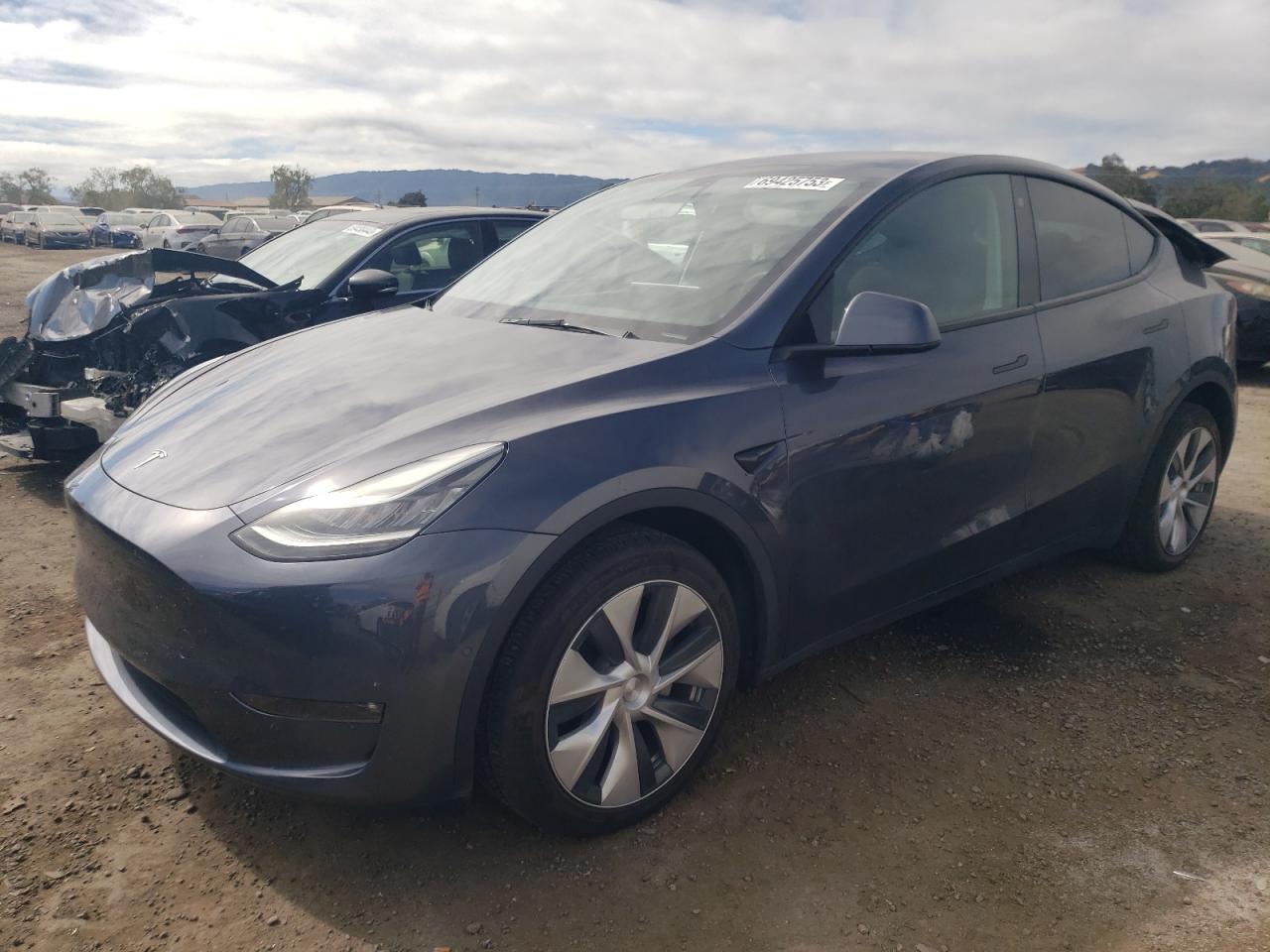 7SAYGDEE0NF383430 2022 Tesla Model Y