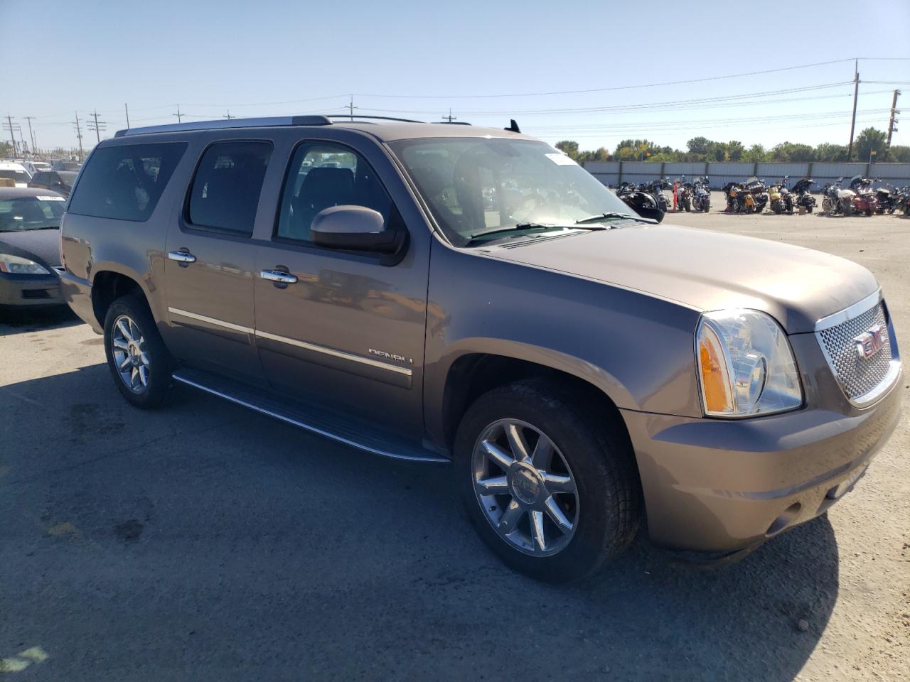 2014 GMC Yukon - Image 4