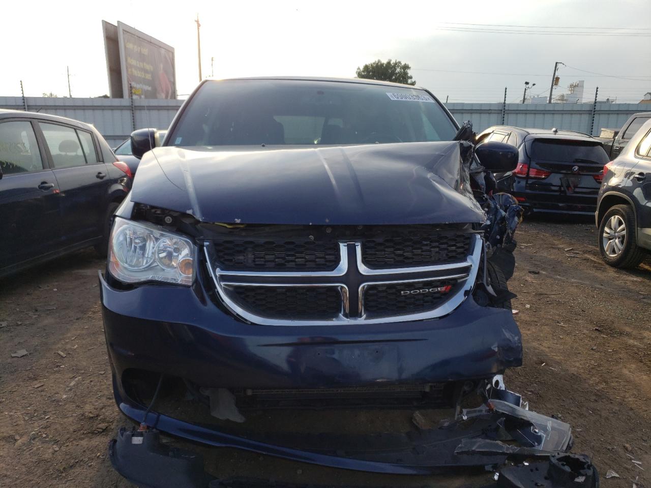 2017 Dodge Grand Caravan Sxt VIN: 2C4RDGCGXHR681105 Lot: 49620124