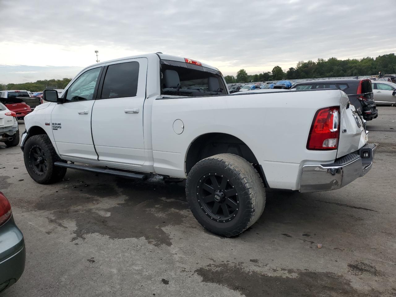 1C6RR7TT0KS513078 2019 Ram 1500 Classic Slt