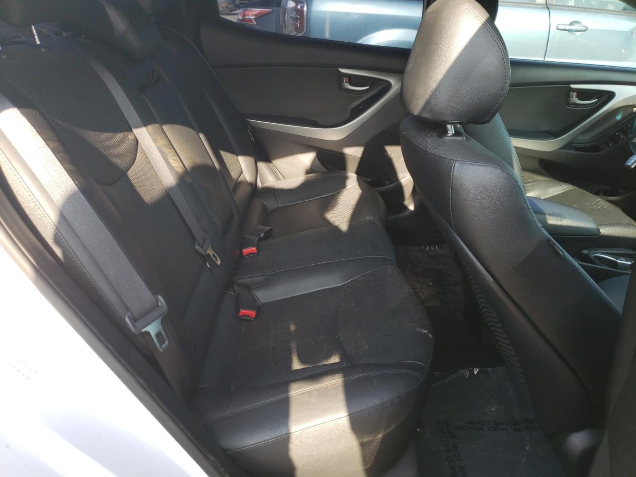 KMHDH4AHXFU453691 2015 Hyundai Elantra Se