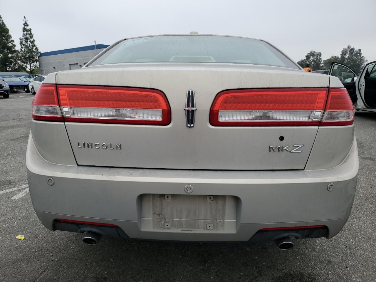 2010 Lincoln MKZ - Image 6
