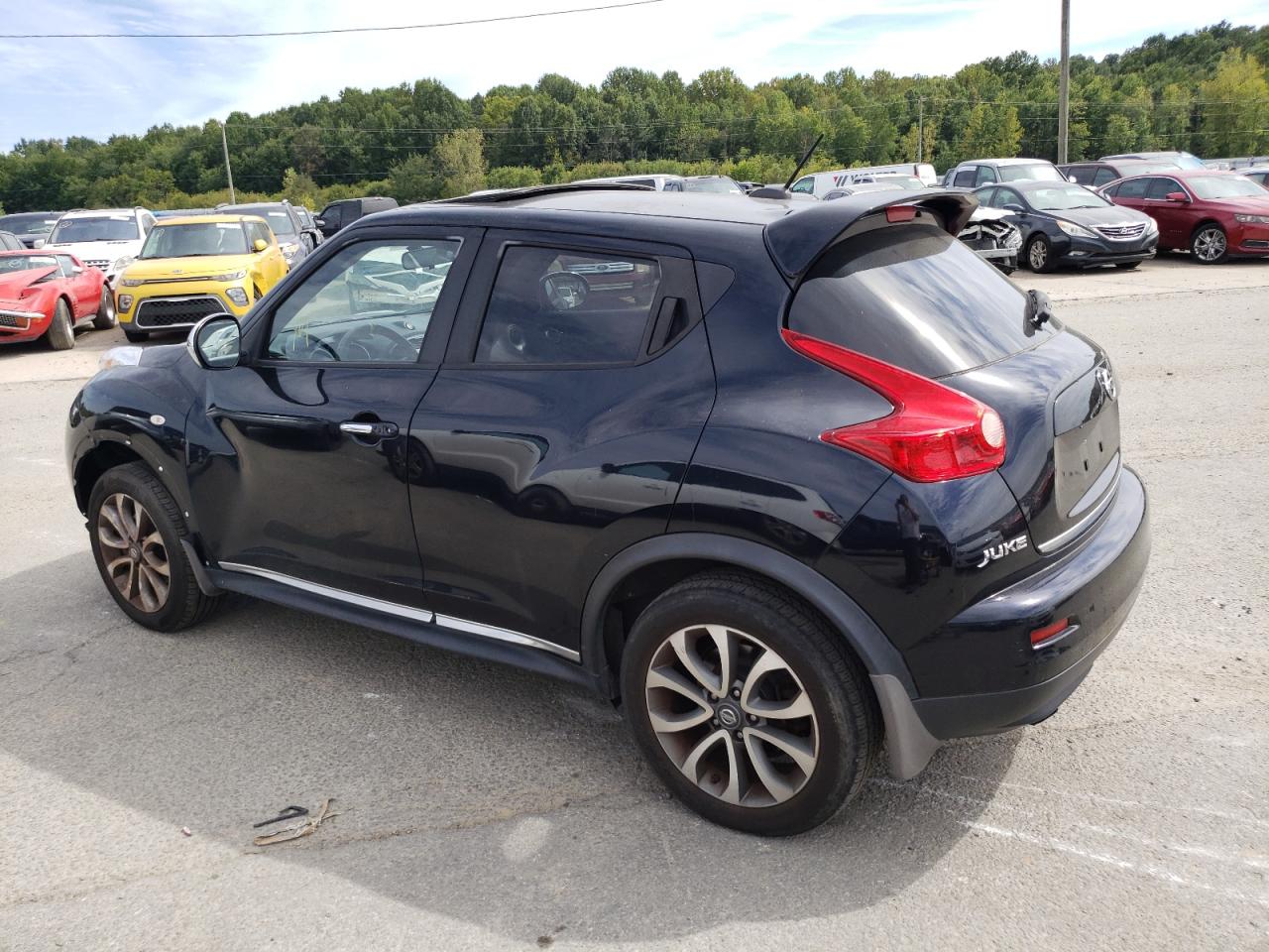 2011 Nissan Juke - Image 2