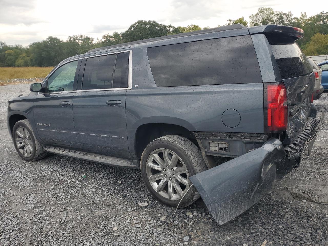 2019 Chevrolet Suburban - Image 2