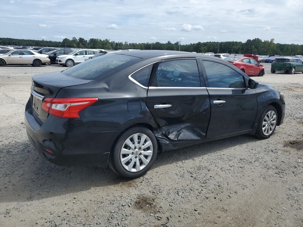 2019 Nissan Sentra - Image 3