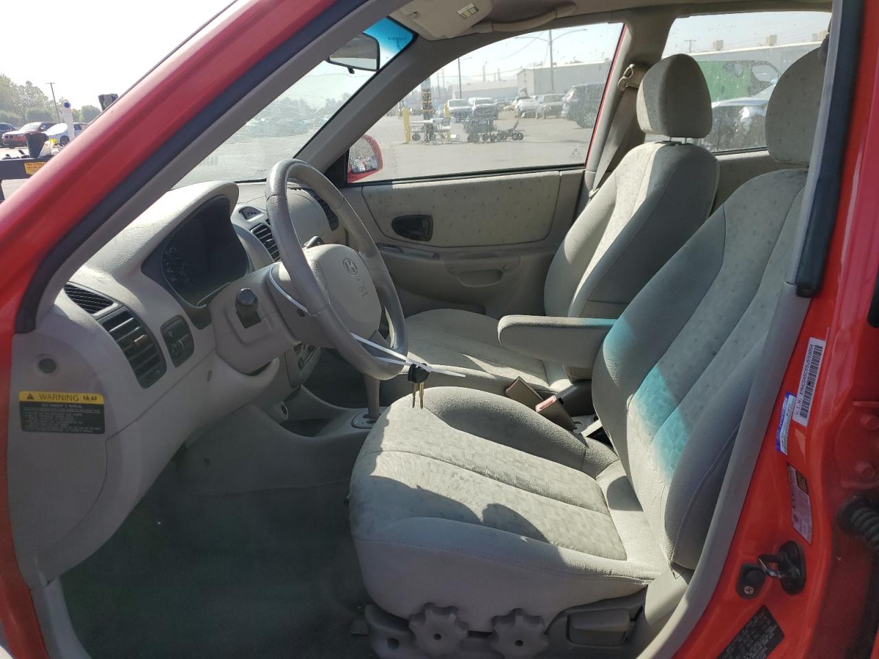 2005 Hyundai Accent - Image 7