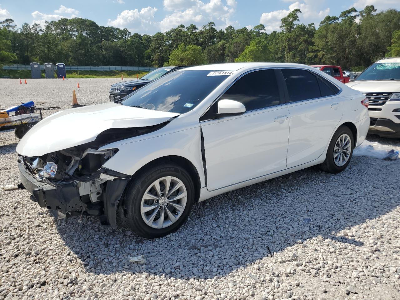 4T1BF1FK7GU203519 2016 TOYOTA CAMRY - Image 1