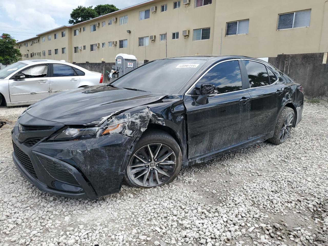 4T1G11AKXRU213475 2024 TOYOTA CAMRY - Image 1