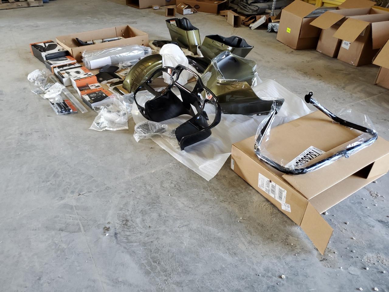 2017 Harley-Davidson Fltrxs Road Glide Special VIN: 1HD1KTC17HB650334 Lot: 73283594