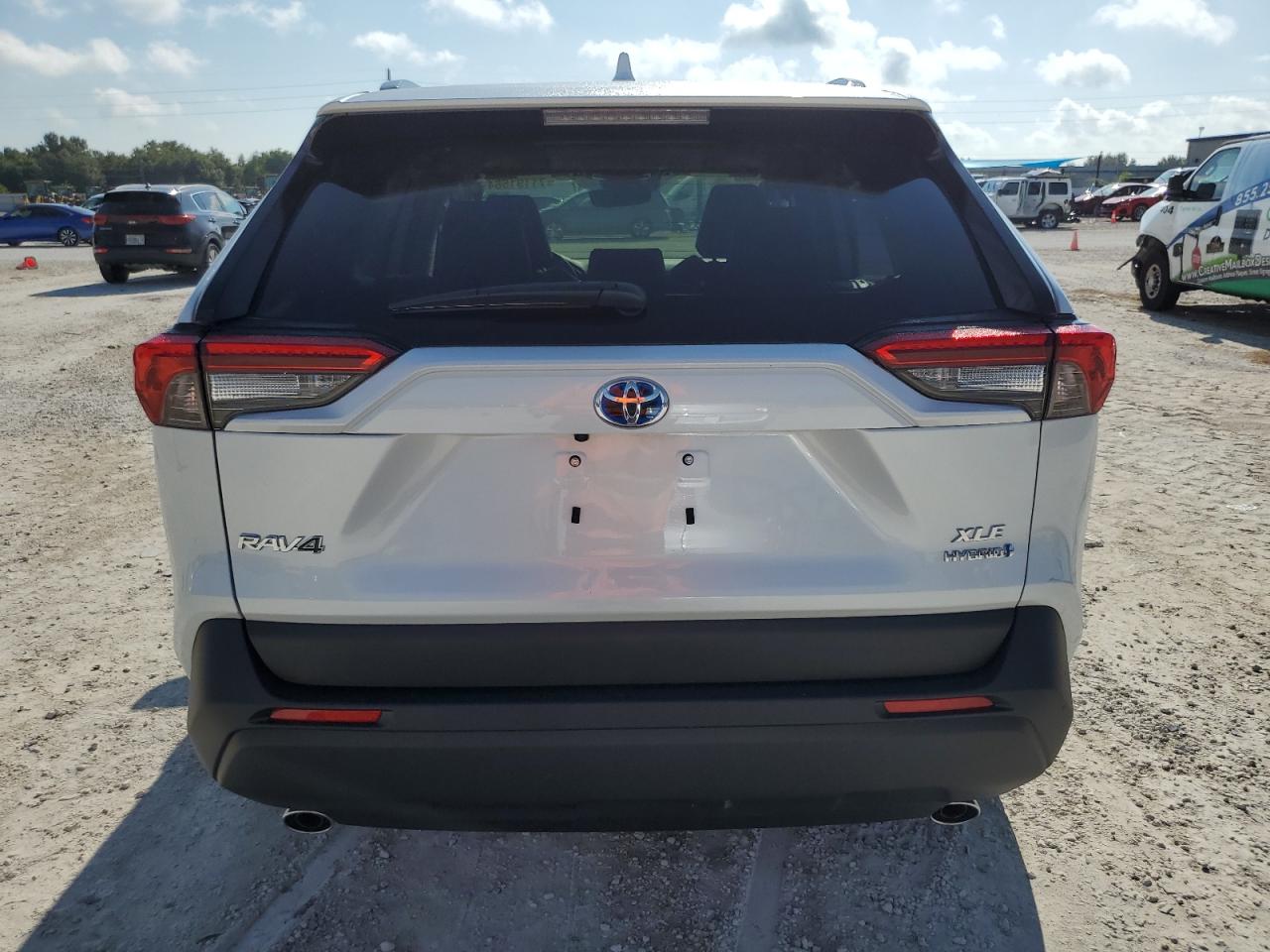 2024 Toyota RAV 4 - Image 6