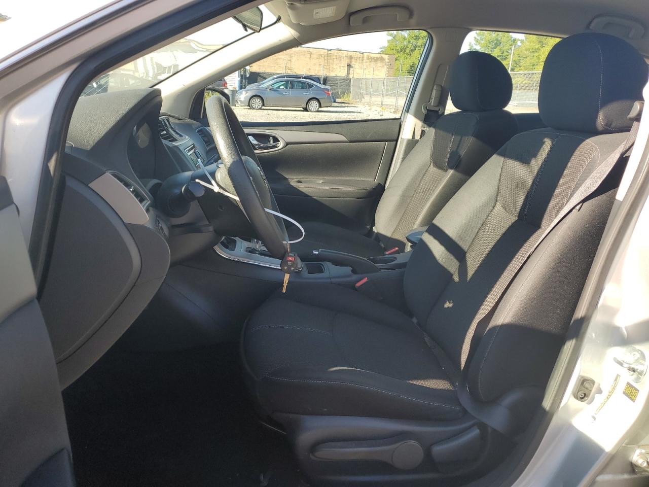 2015 Nissan Sentra - Image 7