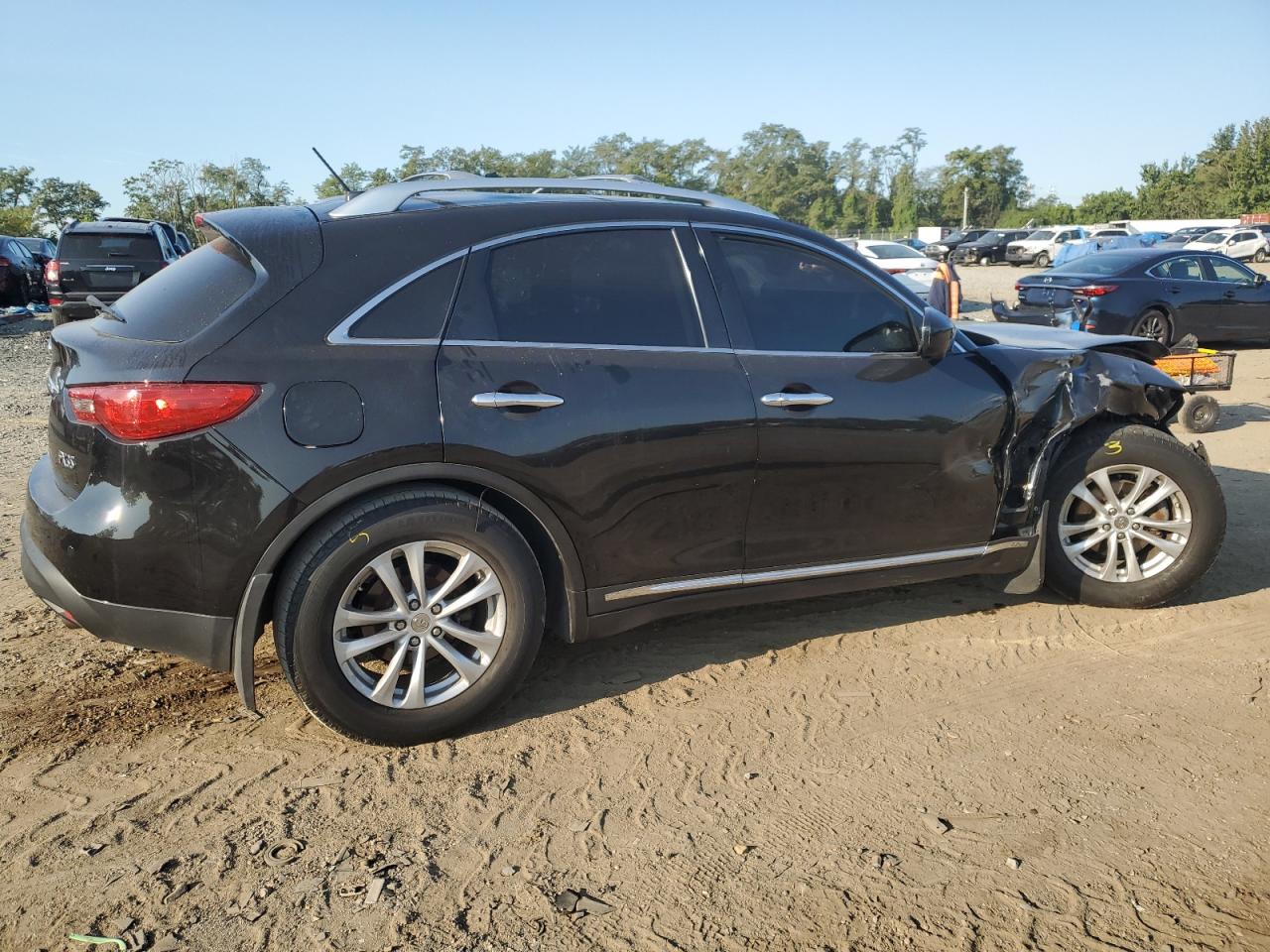 2011 Infiniti FX - Image 3