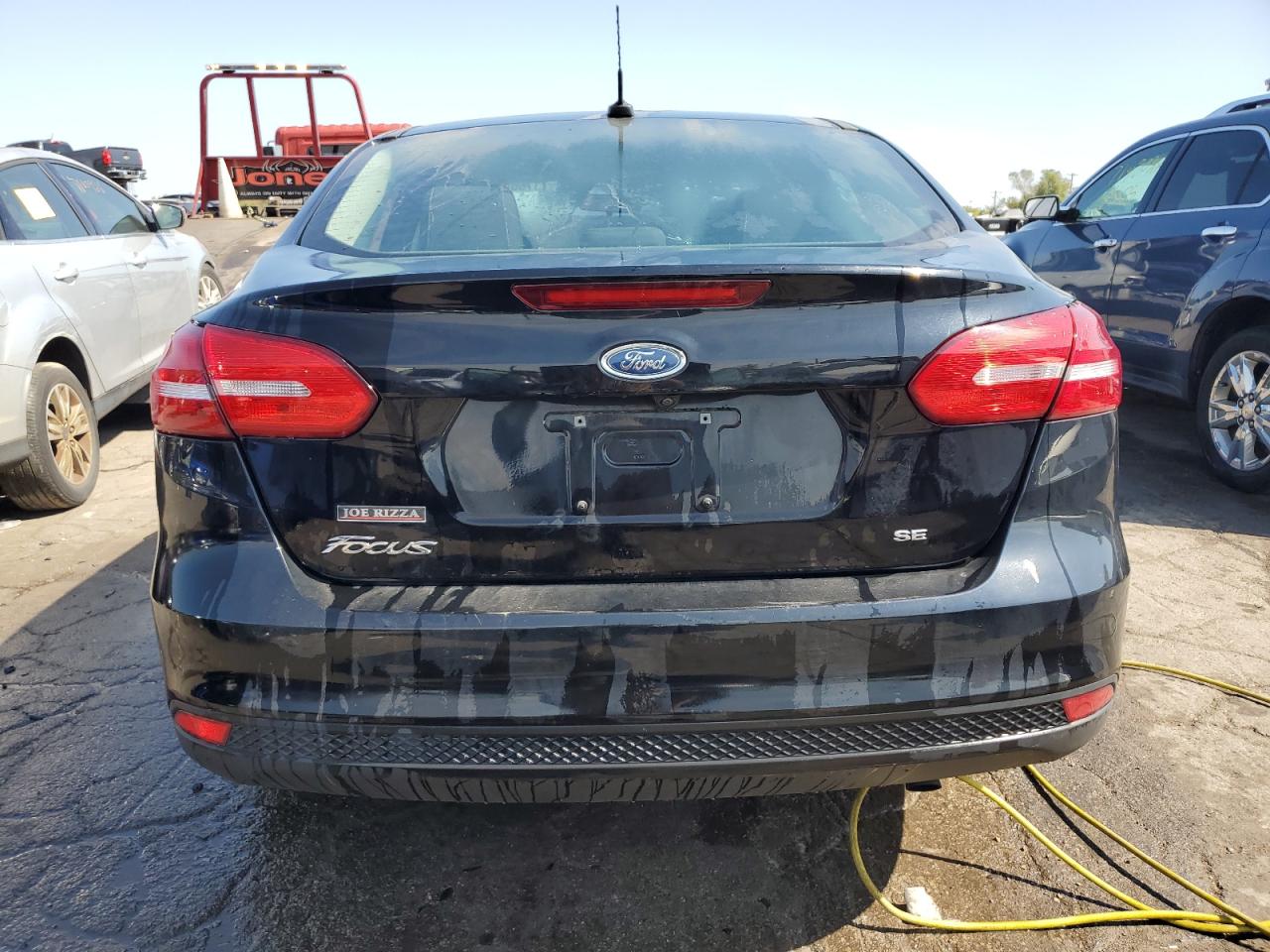 1FADP3F20JL257138 2018 Ford Focus Se