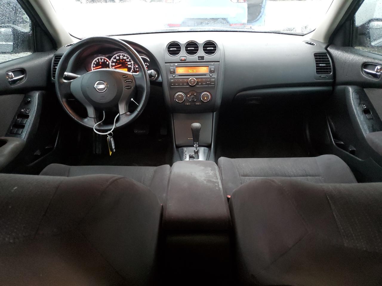 2010 Nissan Altima - Image 8