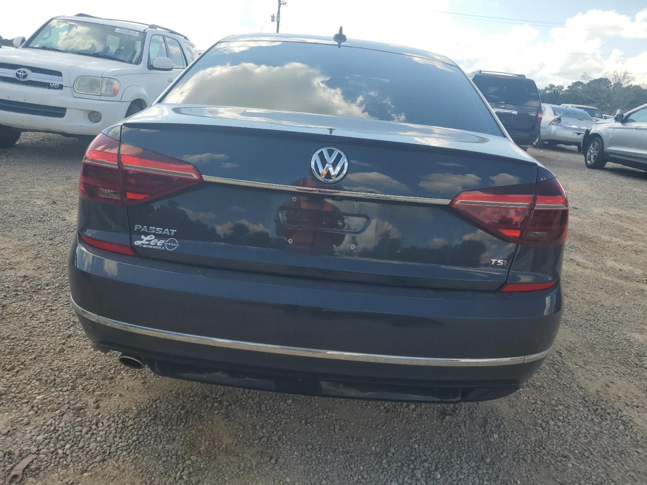 1VWDT7A34HC086169 2017 Volkswagen Passat R-Line