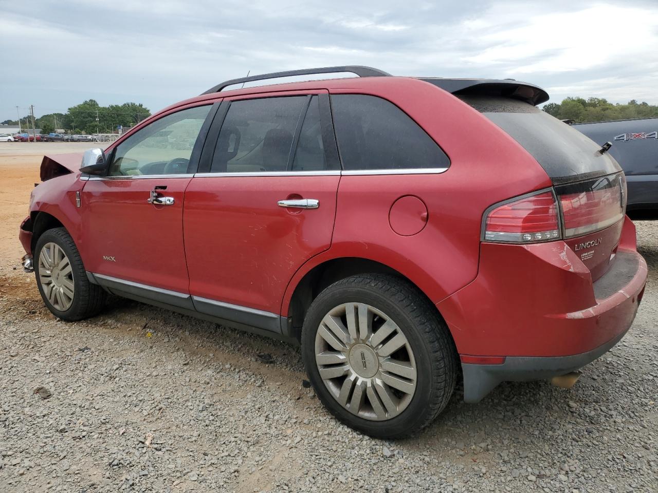 2010 Lincoln MKX - Image 2