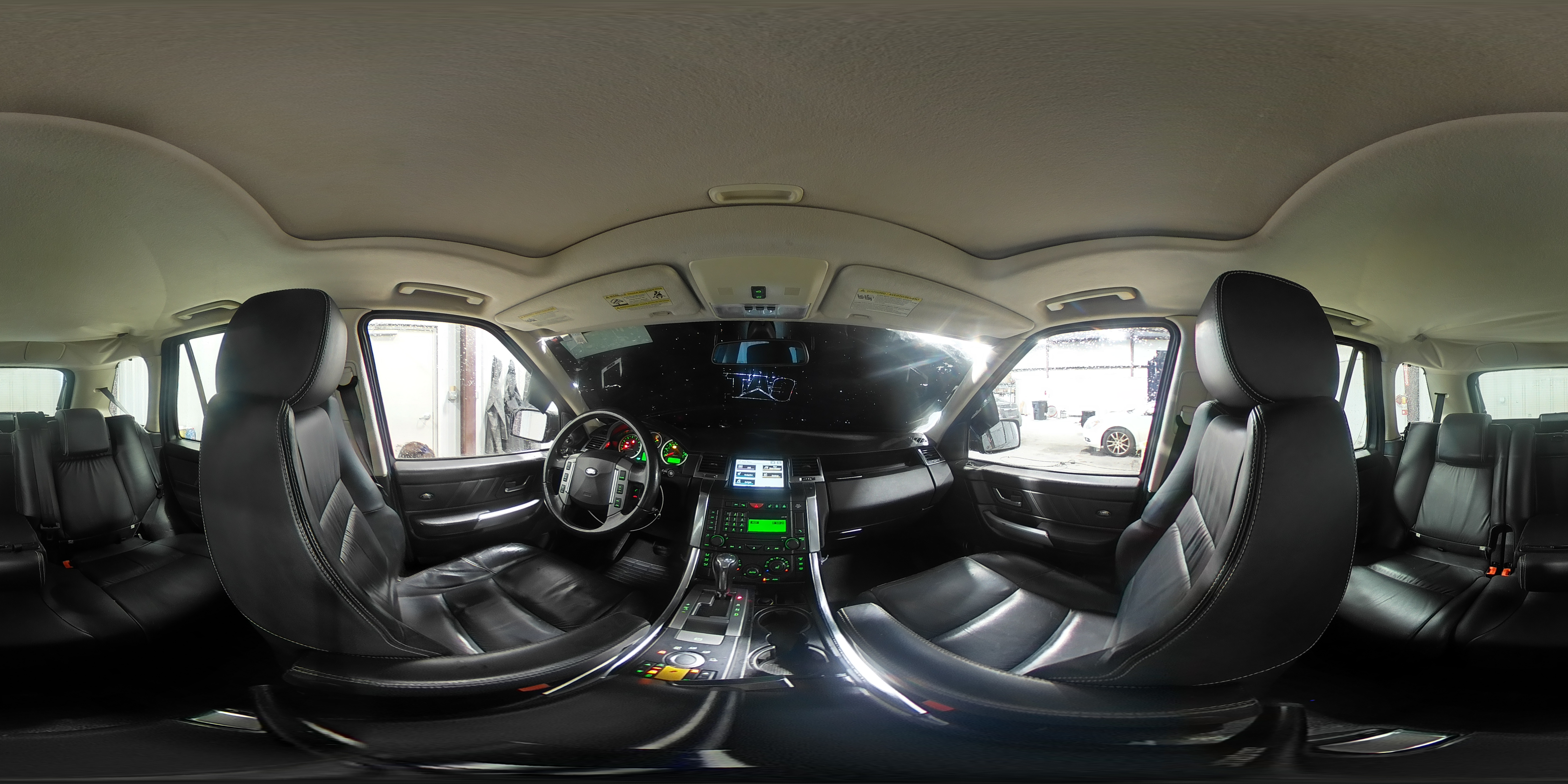 2009 Land Rover Range Rover - Image 14