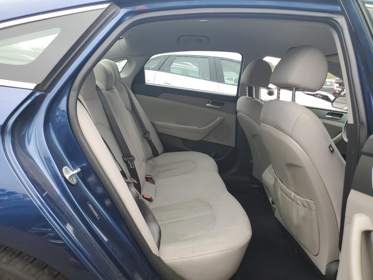 2018 Hyundai Sonata - Image 11