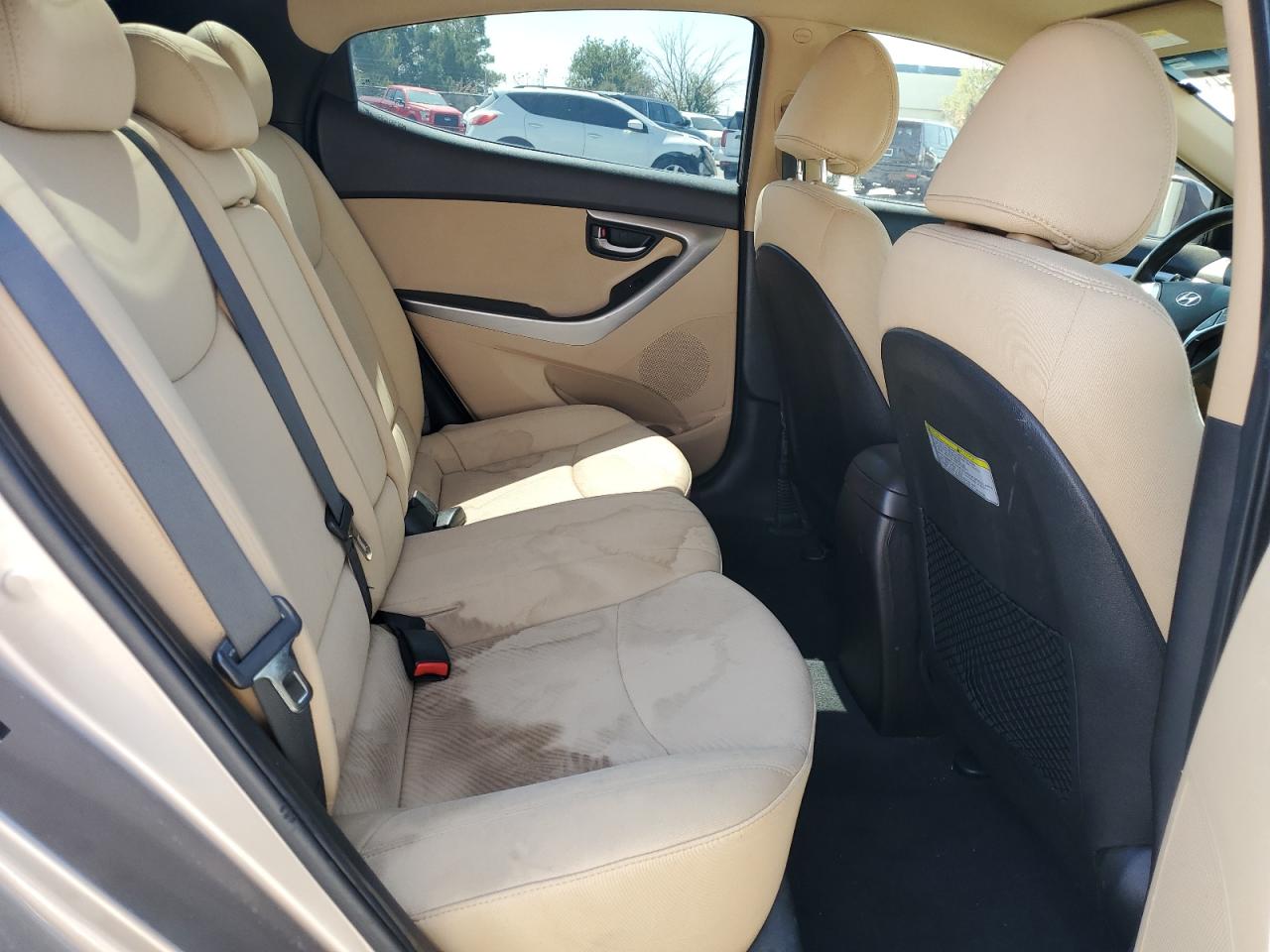 2013 Hyundai Elantra - Image 10
