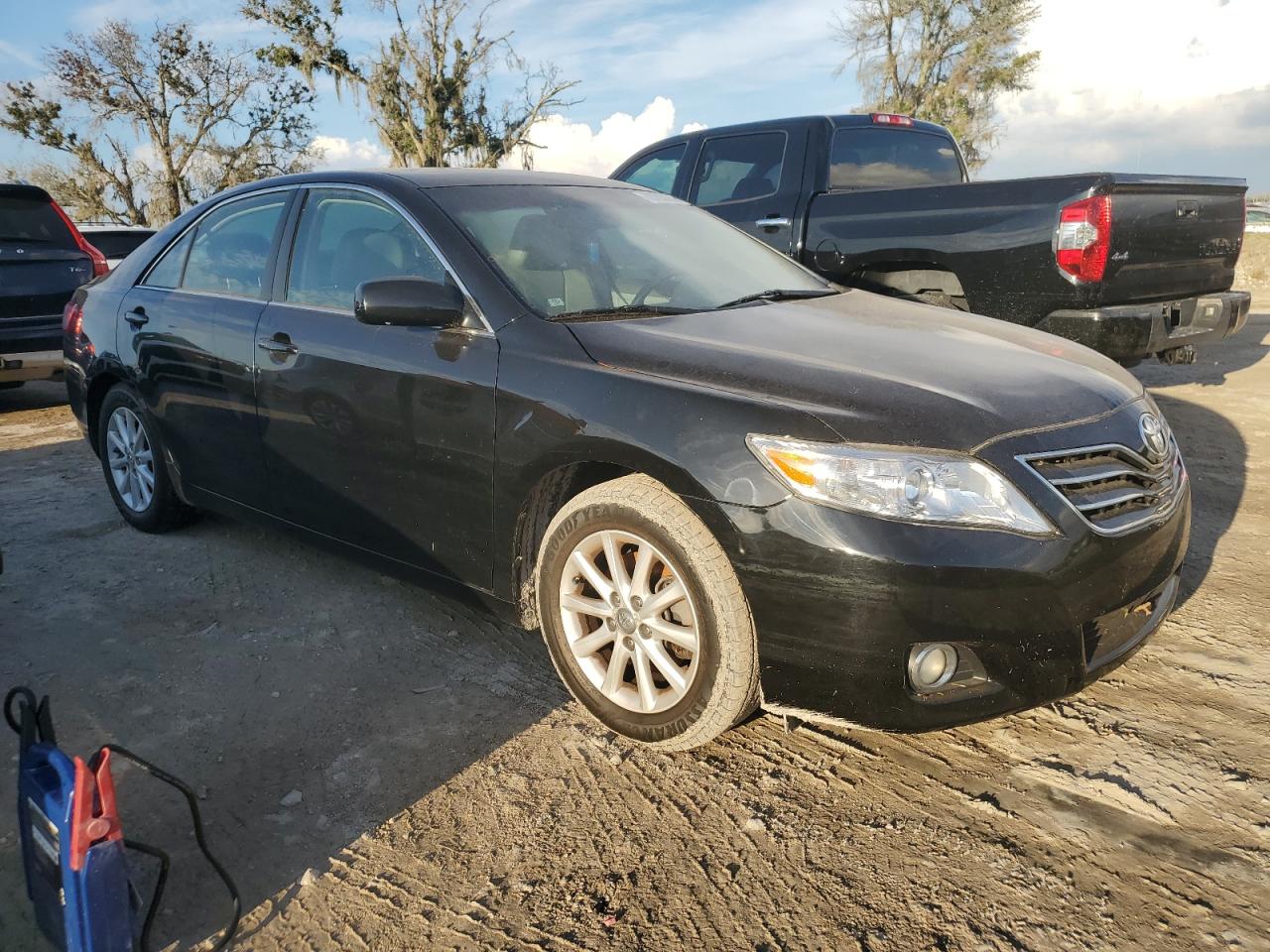 2011 Toyota Camry - Image 4