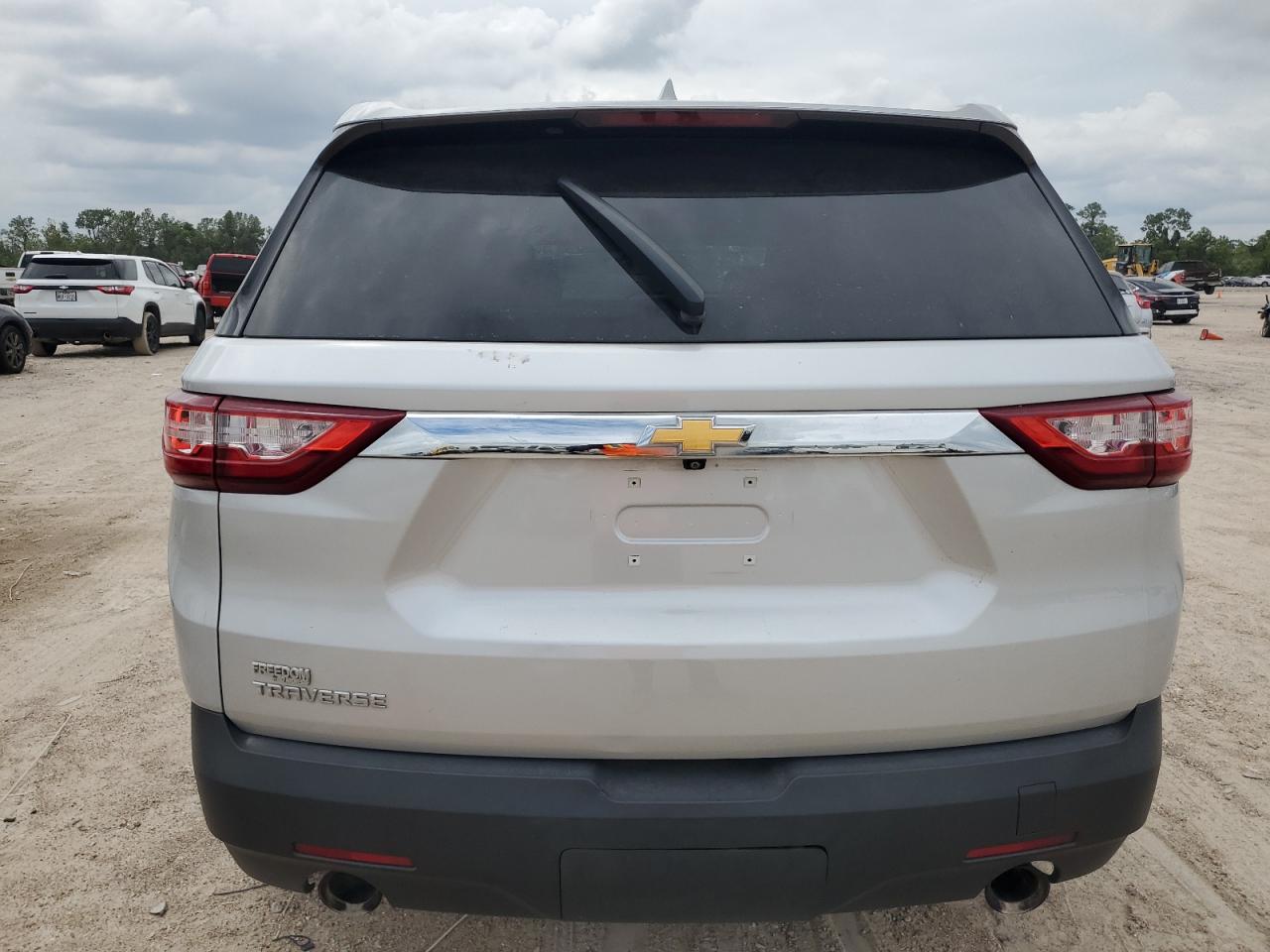 2020 Chevrolet Traverse Ls VIN: 1GNERFKW5LJ172207 Lot: 70300954