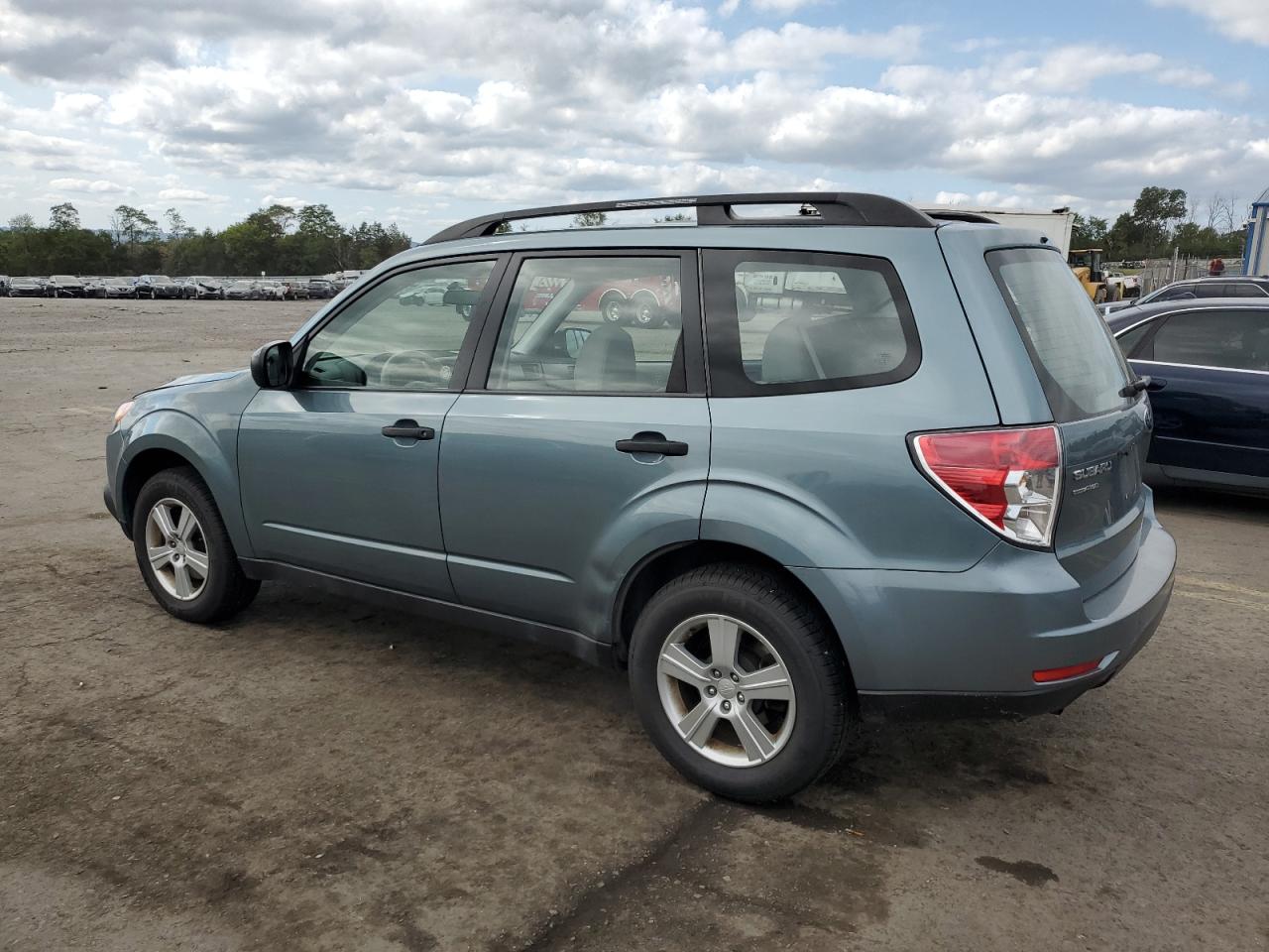 JF2SHABC7BH700683 2011 Subaru Forester 2.5X