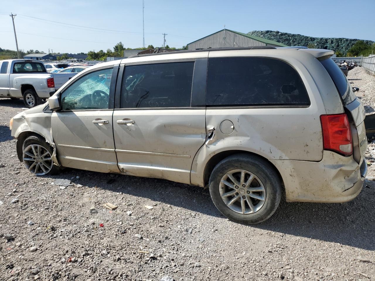 2014 Dodge Caravan - Image 2