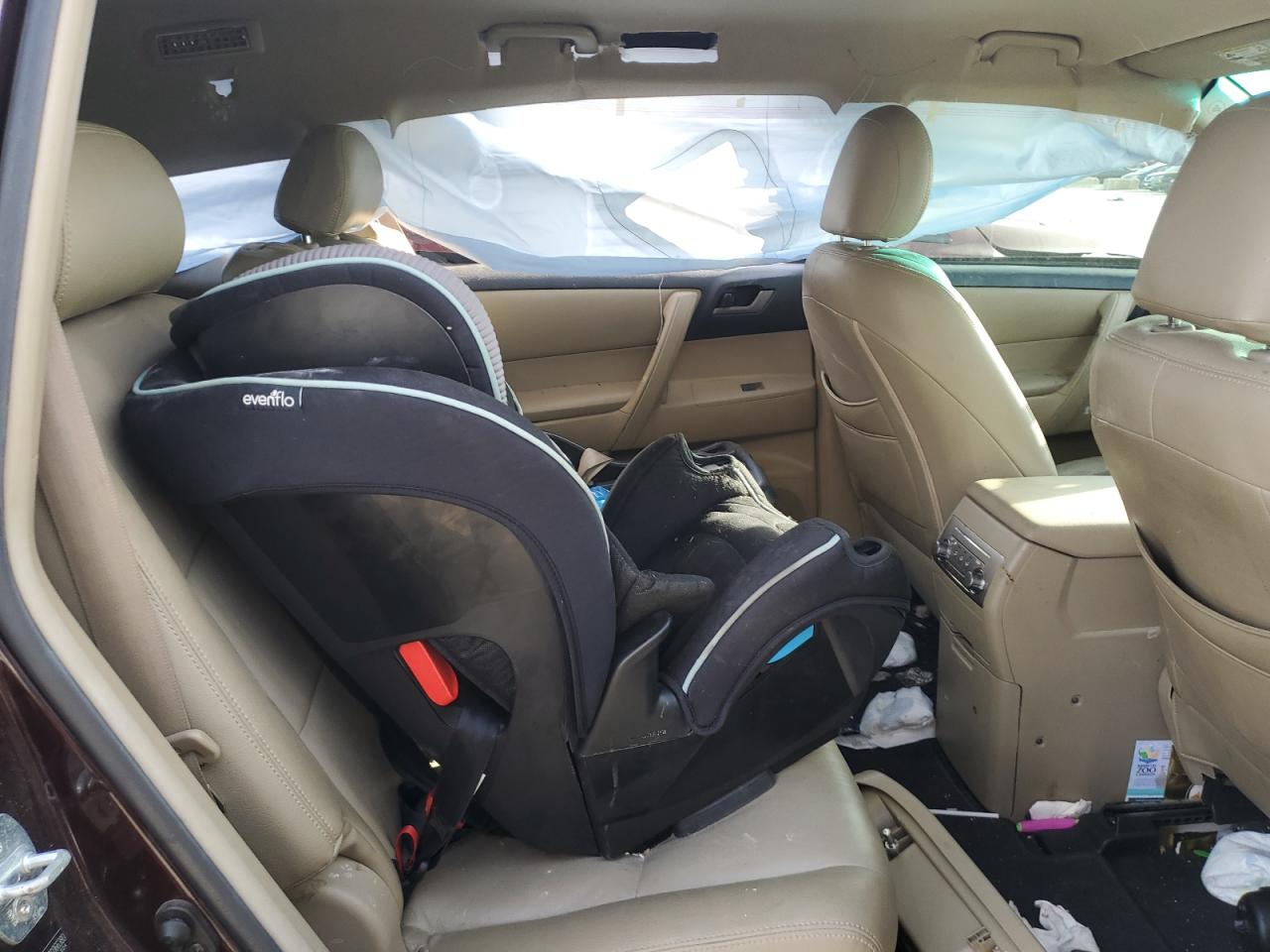 2012 Toyota Highlander - Image 11