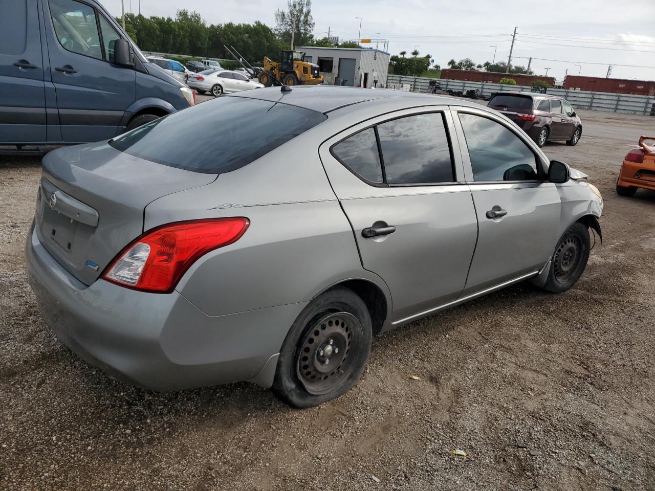 VIN 3N1CN7AP4DL842936 2013 NISSAN VERSA no.3