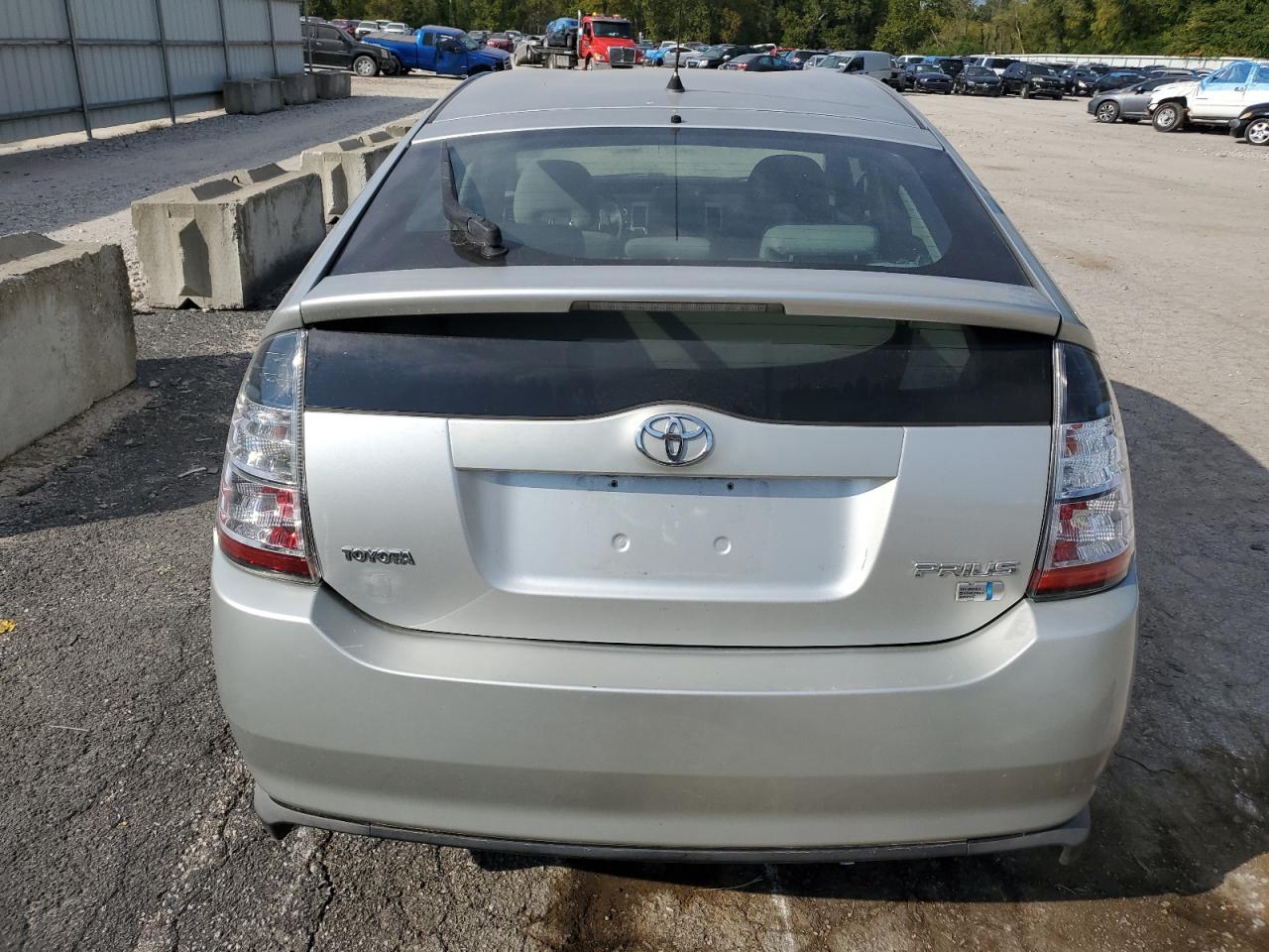 2004 Toyota Prius VIN: JTDKB20U540110727 Lot: 72143034