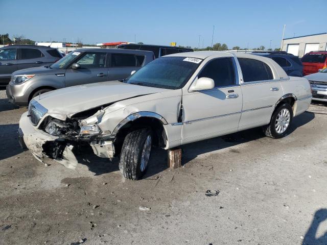 2007 Lincoln Town Car Signature