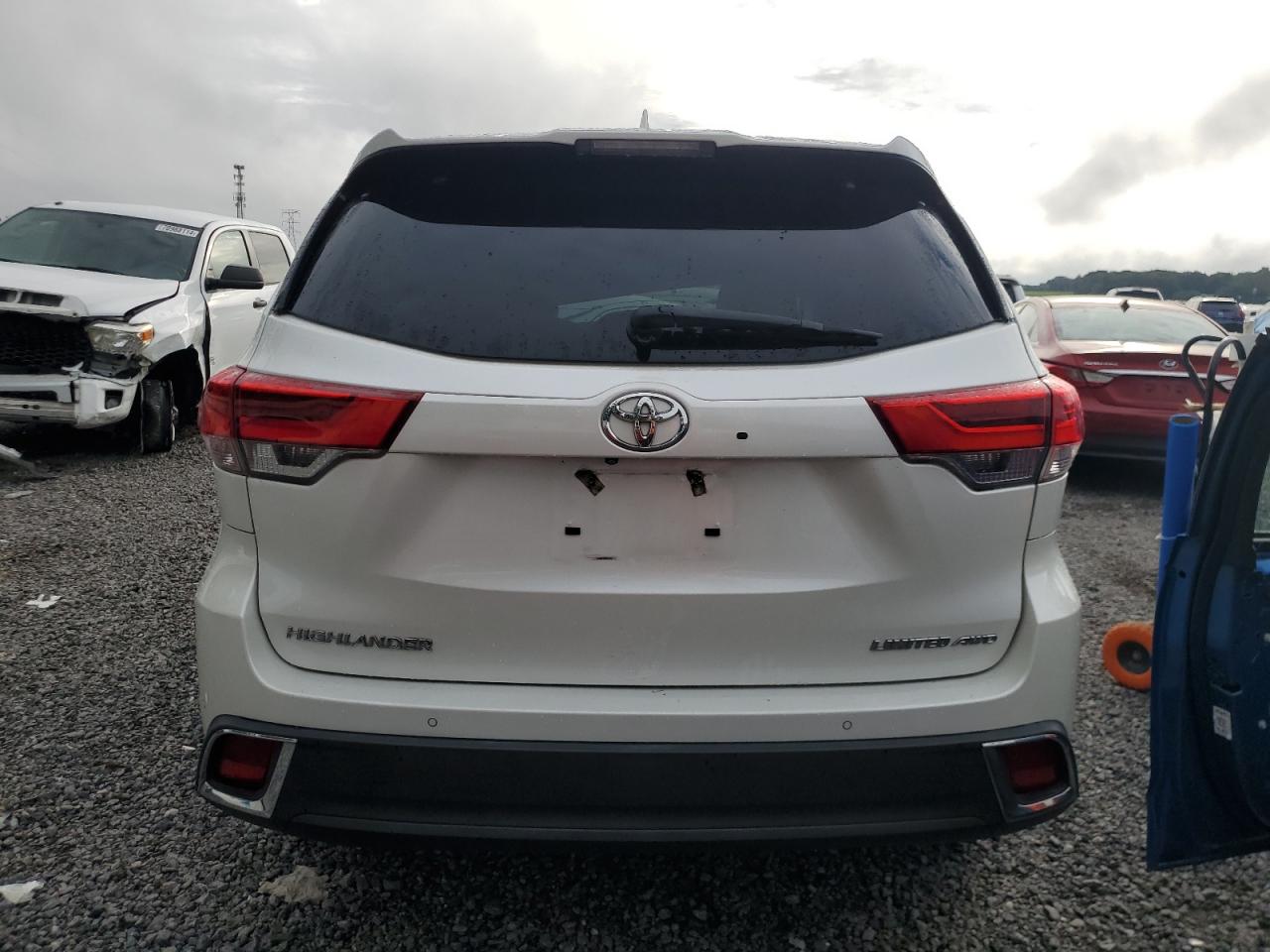 2018 Toyota Highlander Limited VIN: 5TDDZRFH3JS896592 Lot: 71008004