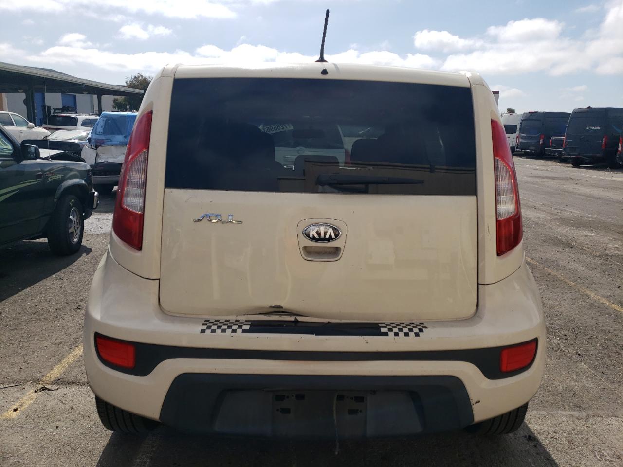 2013 Kia Soul + VIN: KNDJT2A68D7537559 Lot: 72559634